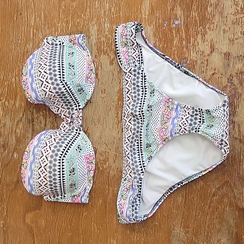 Victoria's Secret knockout bikini set